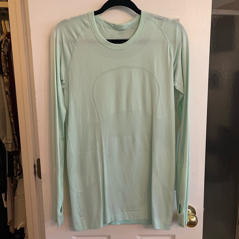 lululemon athletica Long Sleeve Crew in Mint Green